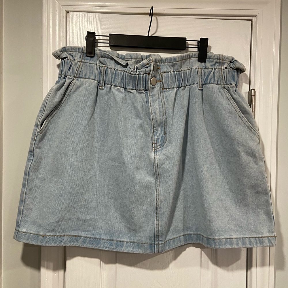 Ms Maggie Size 2X Light Wash Denim Paperbag Elastic Waist  Pull On Mini Skirt